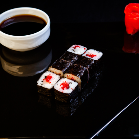 Маки с гребешком