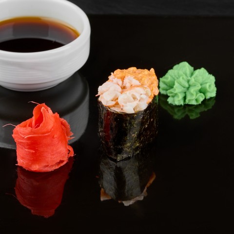 Гункан с креветкой