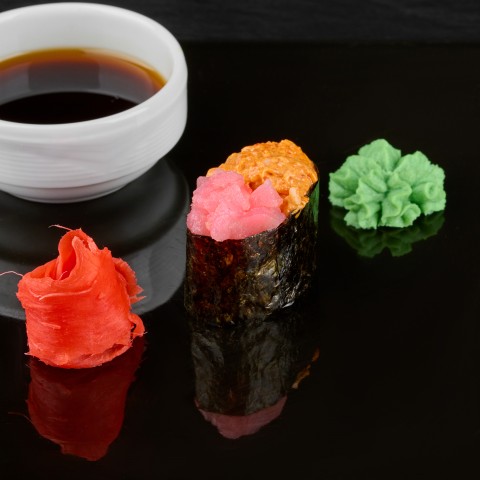 Гункан с тунцом